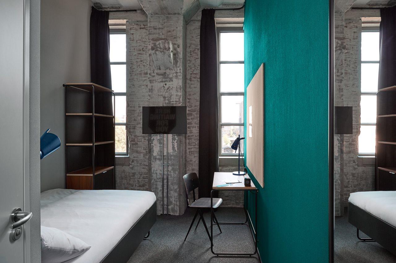 Hotel The Social Hub Maastricht Esterno foto