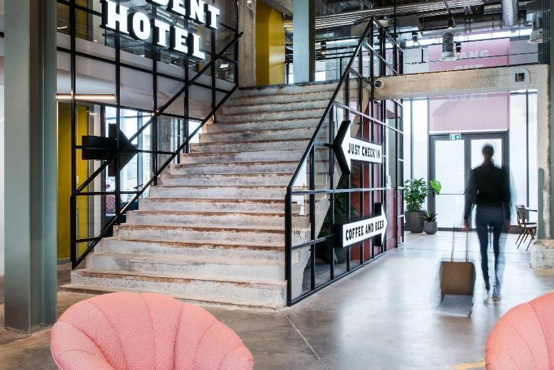 Hotel The Social Hub Maastricht Esterno foto