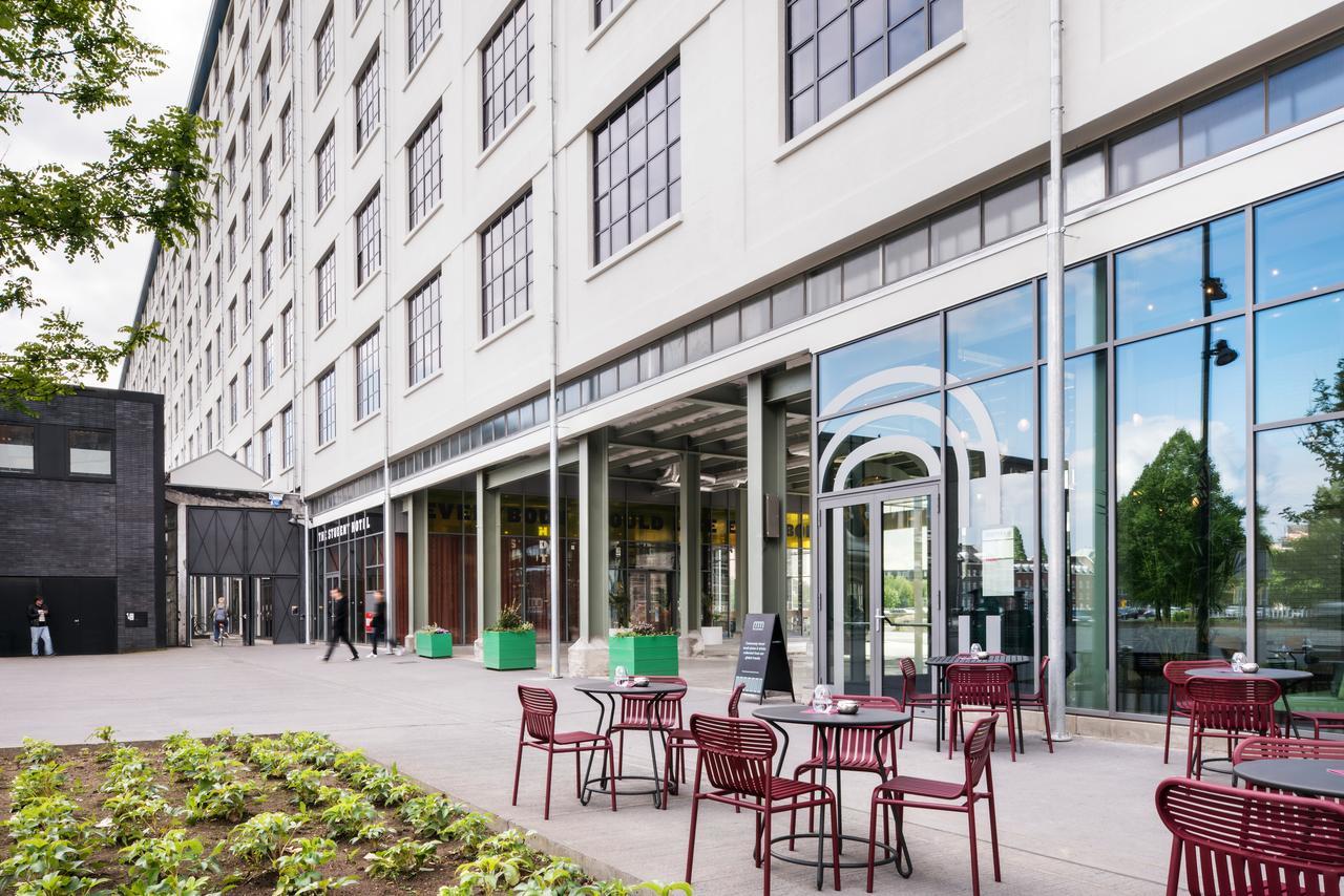 Hotel The Social Hub Maastricht Esterno foto