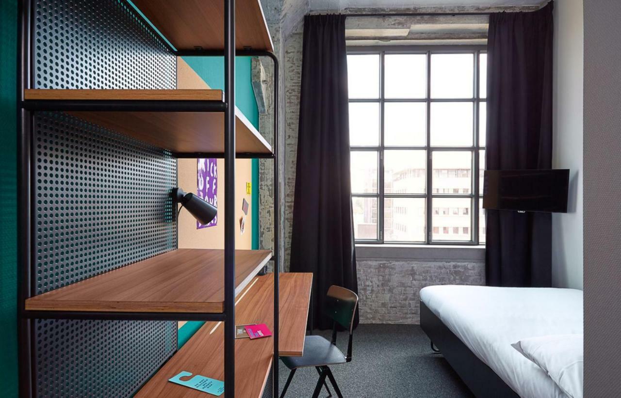 Hotel The Social Hub Maastricht Esterno foto